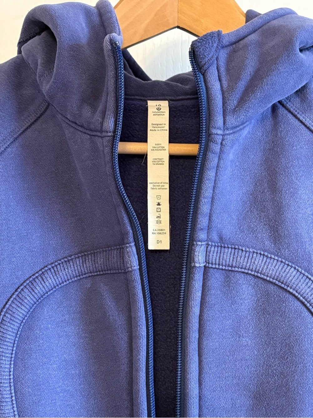 Lululemon Scuba Hoodie Sweatshirt - Picture 5 of 7